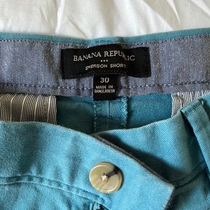 Banana Republic Emerson Shorts in Bahama Bay Blue. Size 30